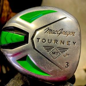 Mac Gregor junior golf club in right handed